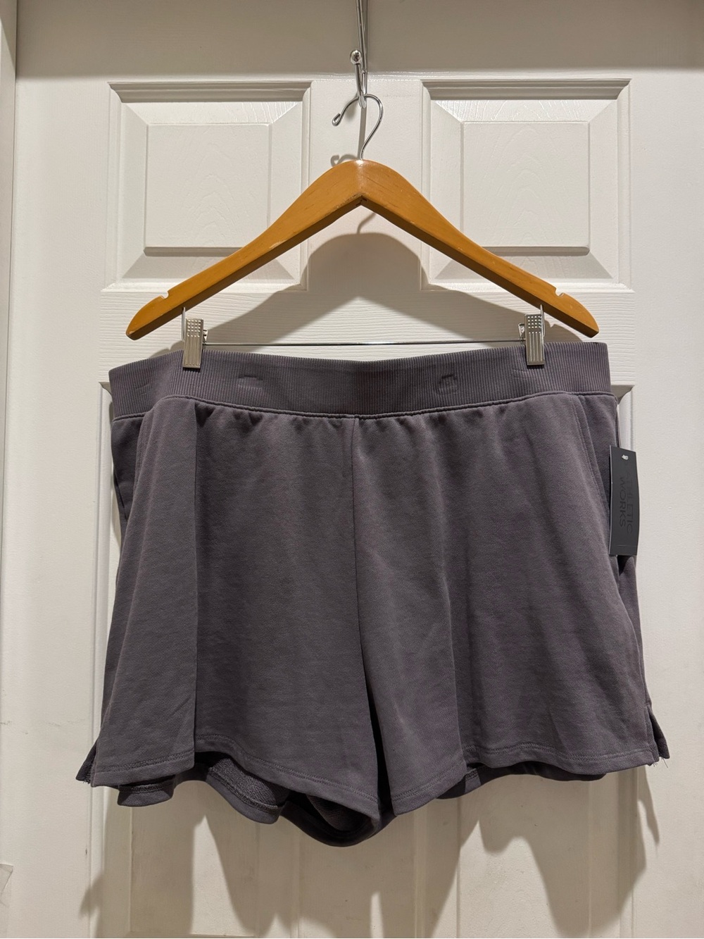 Athletic Works 3” French Terry Shorts Size XXXL (22)